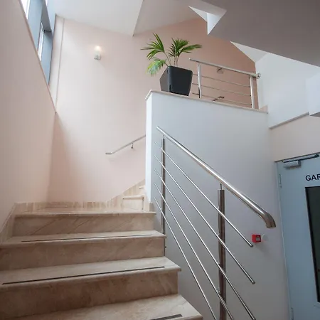 מלון Maritimo 3*