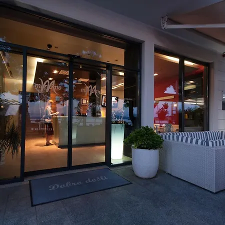 Hotell Maritimo Makarska