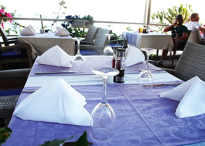 Maritimo מלון מאקרסקה